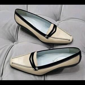 Tod's Black & Beige Leather Kitten Heels Slip On Penny Loafers Womens Shoes 6.5